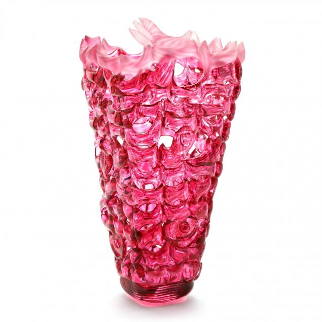 thomas-philabaum-am-b-1947-large-strawberry-colored-glass-vase