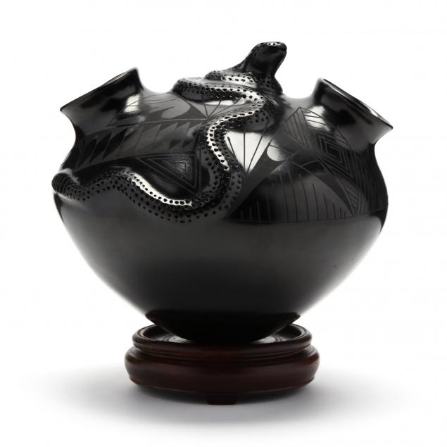 blackware-pottery-effigy-vessel-rosa-quezada