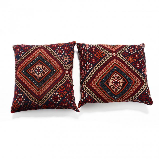two-flat-weave-pillows