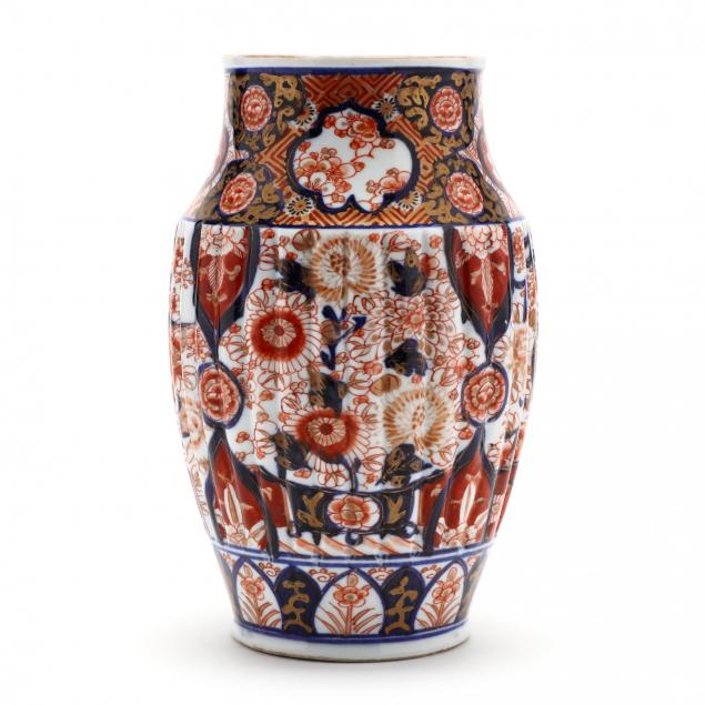 antique-japanese-imari-vase