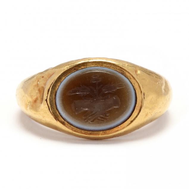 roman-gold-ring-with-clasped-hands-intaglio