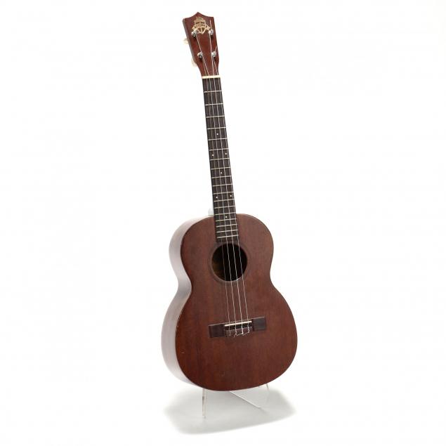 vintage-favilla-b-2-baritone-ukulele