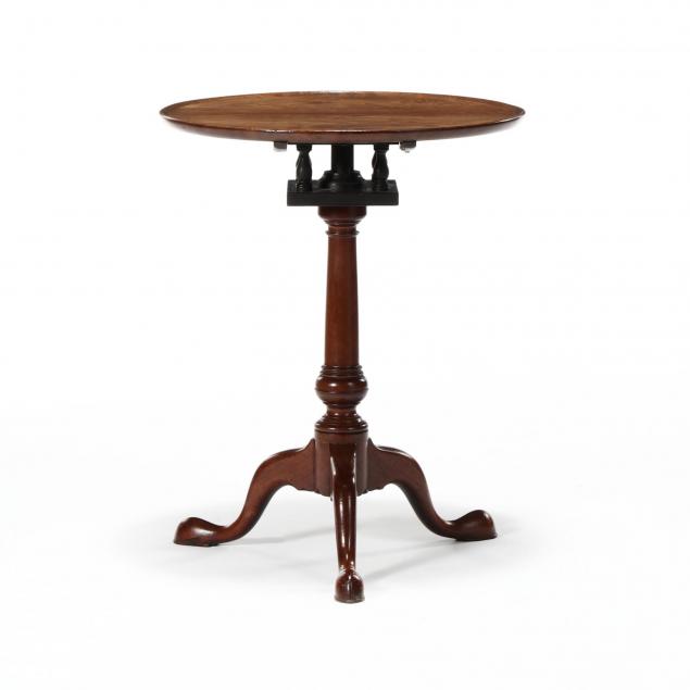 philadelphia-queen-anne-figured-walnut-tilt-top-dish-top-candle-stand