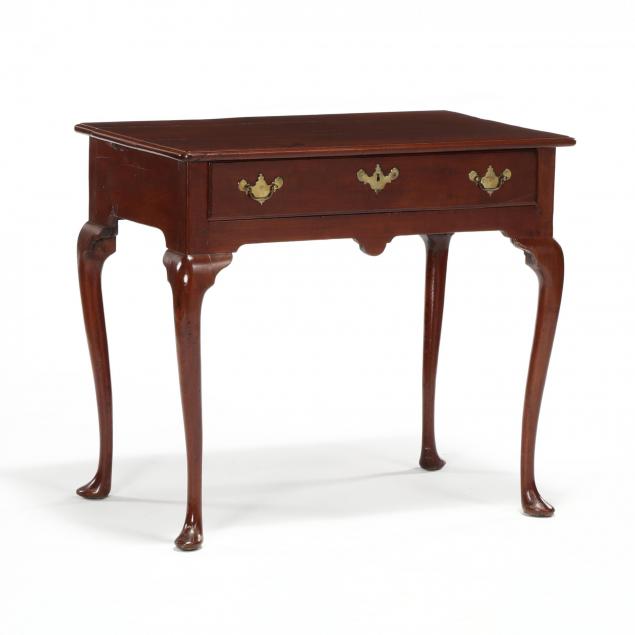 virginia-queen-anne-walnut-dressing-table