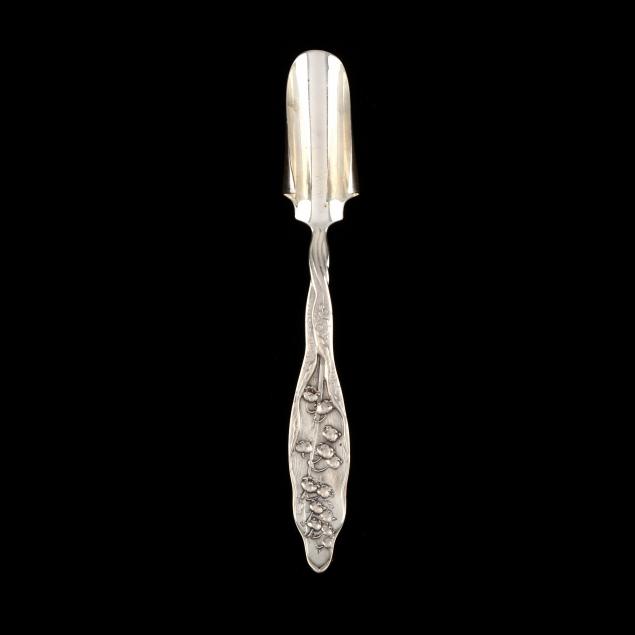 whiting-lily-of-the-valley-sterling-silver-large-cheese-scoop