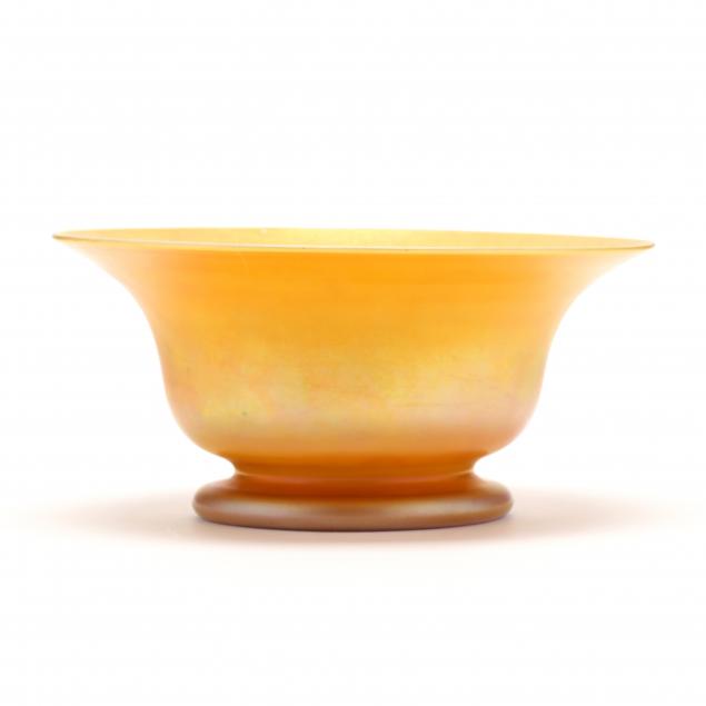 quezal-gold-irredescent-glass-bowl