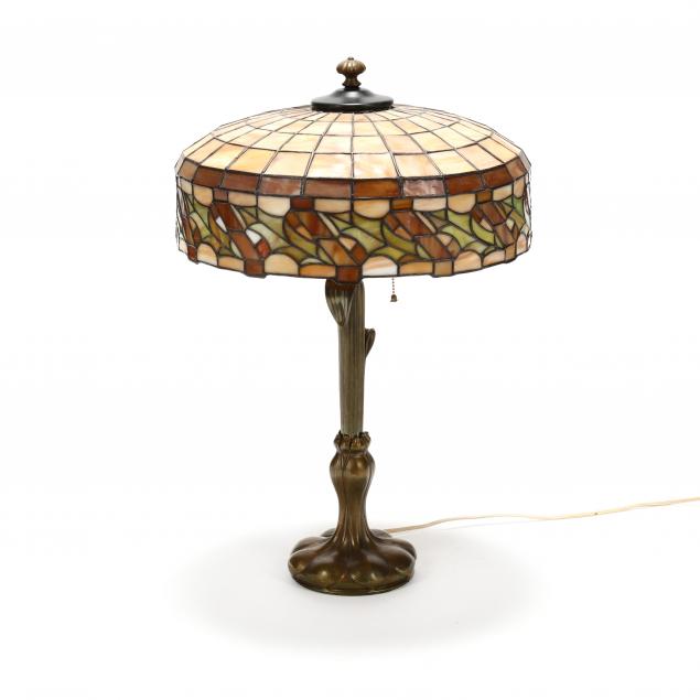 art-nouveau-stained-glass-table-lamp