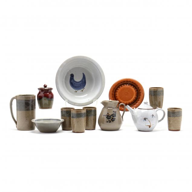 a-group-of-jugtown-pottery-pamela-and-vernon-owens-twelve-pieces