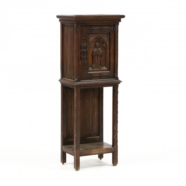 continental-carved-oak-diminutive-tabernacle