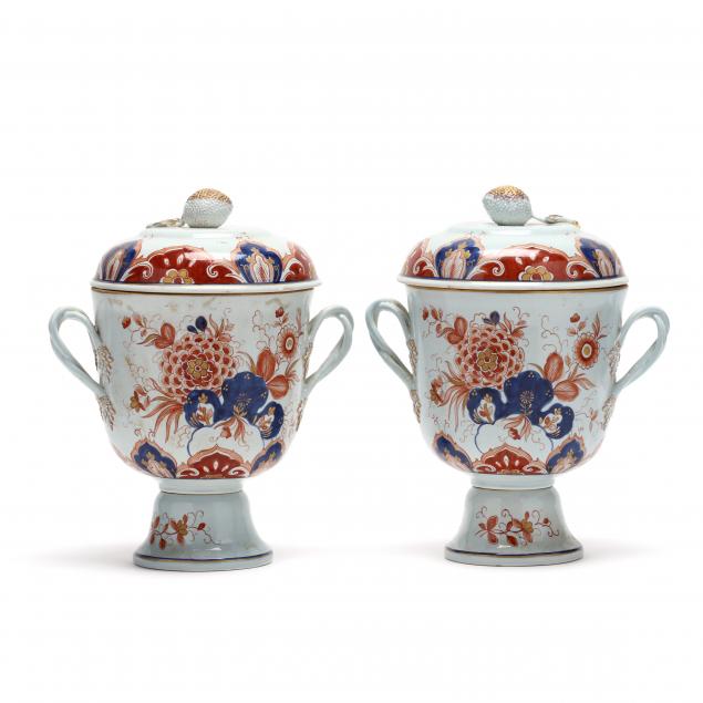 pair-of-lidded-italian-mantel-urns