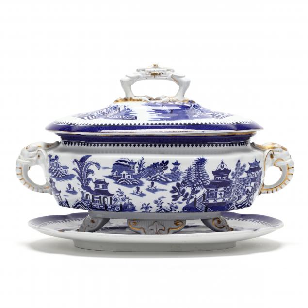 royal-worcester-covered-tureen-and-underplate