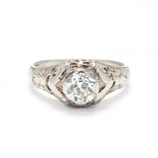 antique-18kt-white-gold-and-diamond-ring