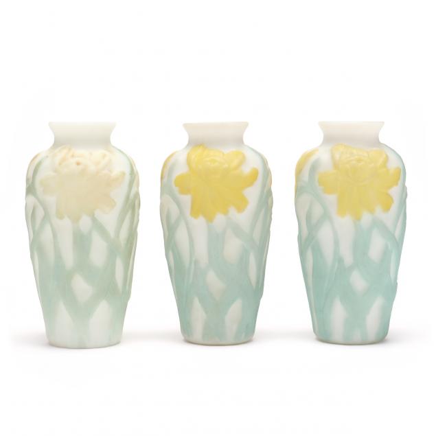 consolidated-three-daffodil-glass-vases