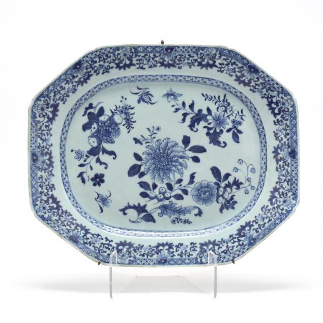 a-chinese-export-porcelain-blue-and-white-platter