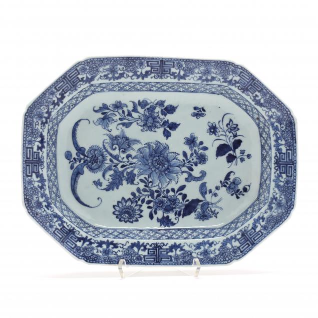 a-chinese-export-porcelain-blue-and-white-platter