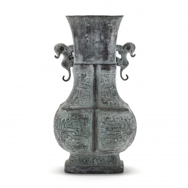 a-chinese-i-hu-i-archaic-style-vase