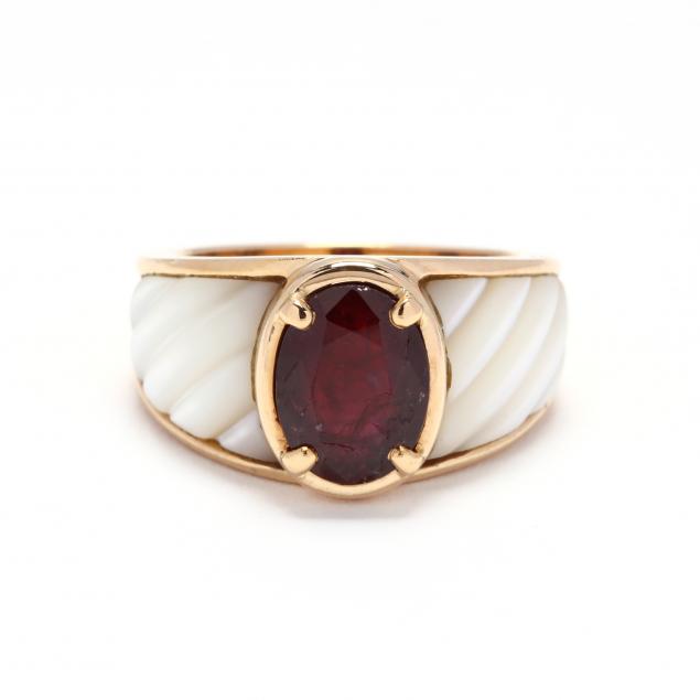 gold-and-gem-set-ring-mauboussin