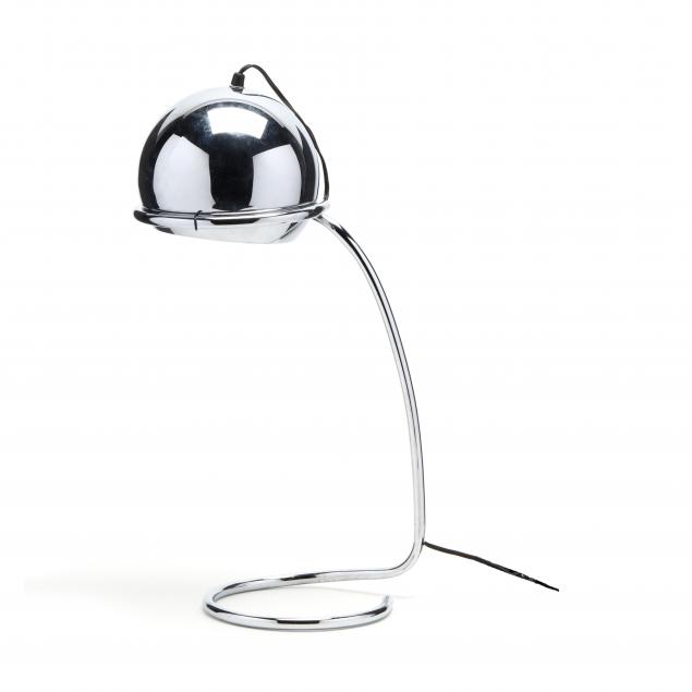 modern-chrome-table-lamp