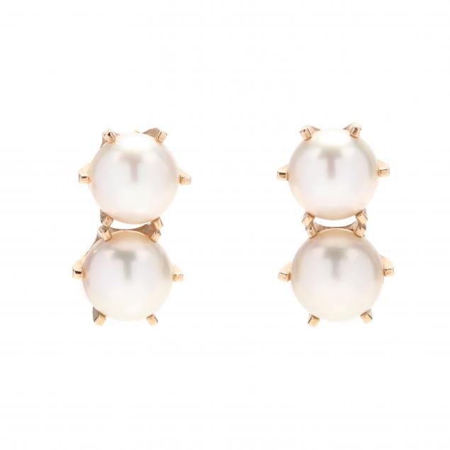 gold-and-pearl-earrings
