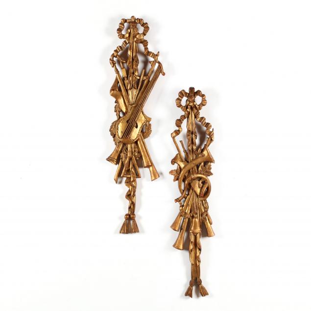 palladio-pair-of-carved-and-gilt-wood-wall-appliques