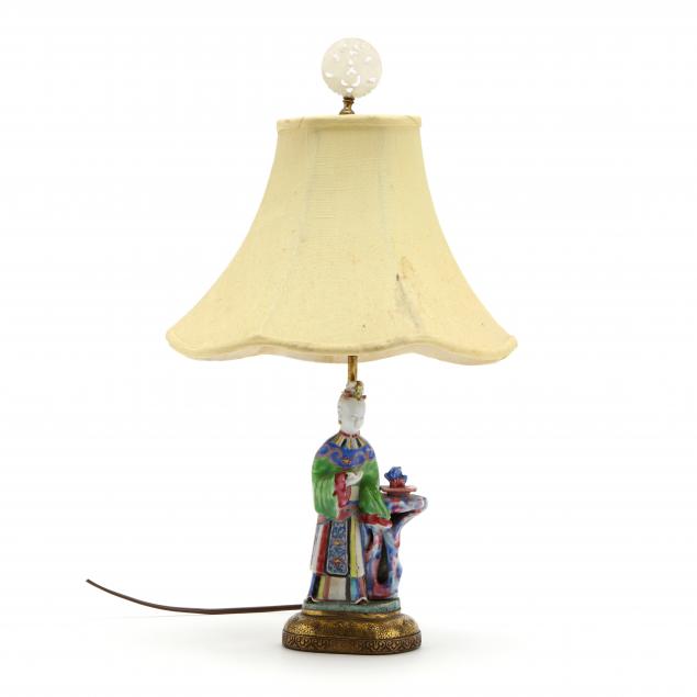 chinese-porcelain-figural-table-lamp