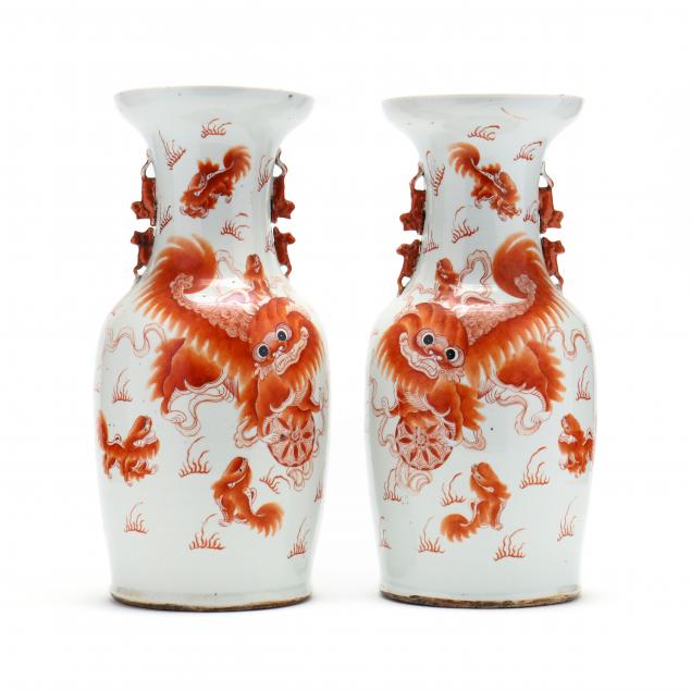 a-pair-of-chinese-porcelain-vases-with-foo-lions