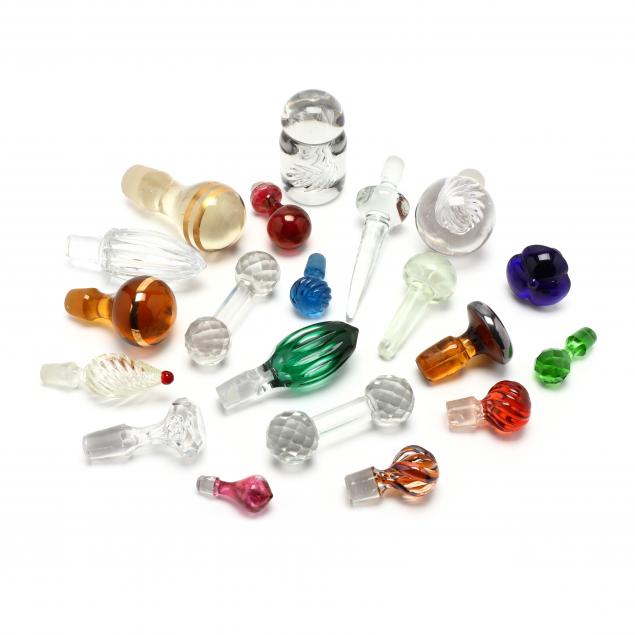 group-of-glass-stoppers-and-accesories