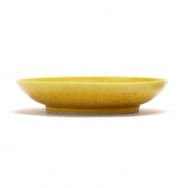 a-chinese-egg-yolk-yellow-dragon-bowl