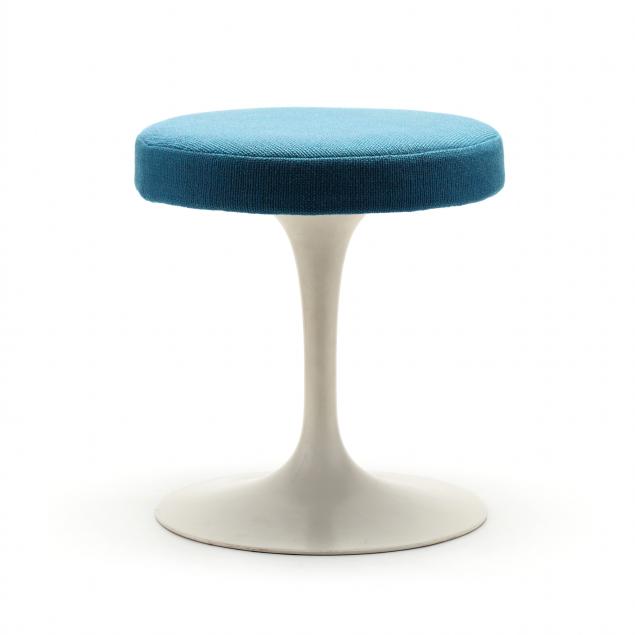 eero-saarinen-tulip-stool