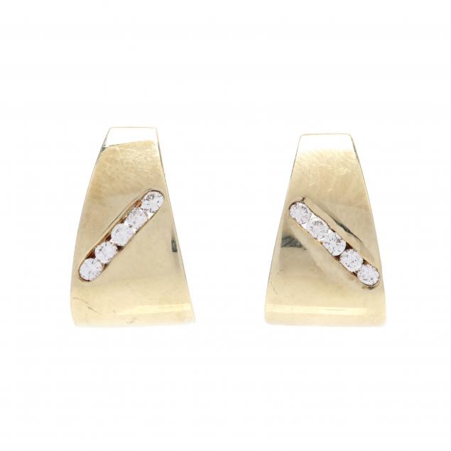 gold-and-diamond-earrings