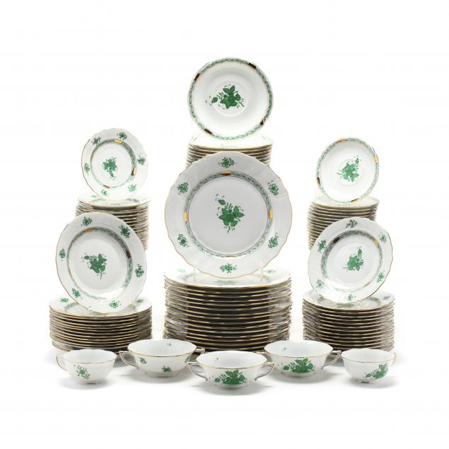 134-piece-set-of-herend-i-chinese-green-bouquet-i