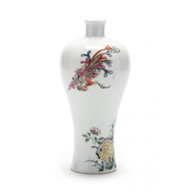 a-chinese-porcelain-vase-with-phoenix-and-chrysanthemum