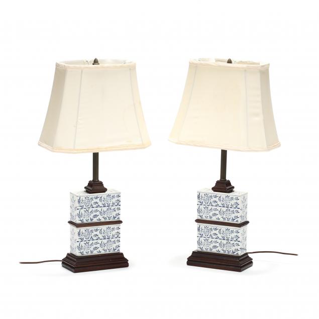 knob-creek-pair-of-delft-tulip-vase-table-lamps