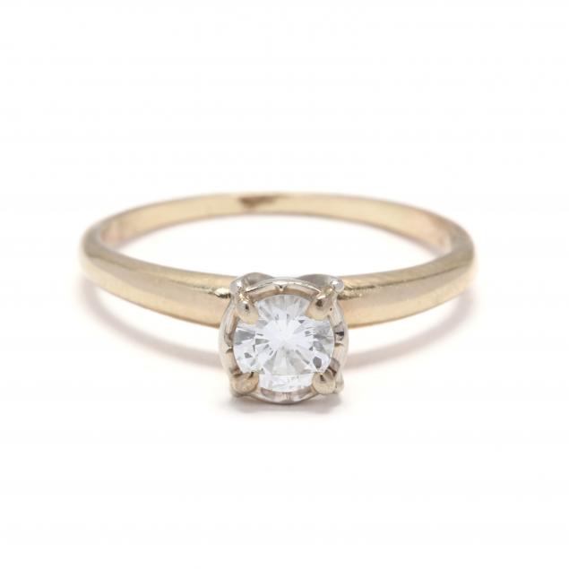 gold-and-diamond-solitaire-ring
