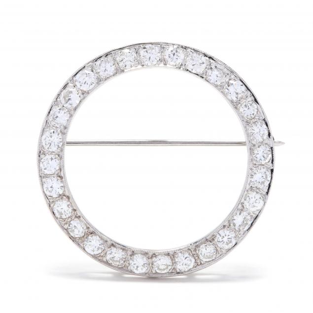 vintage-white-gold-and-diamond-circle-brooch