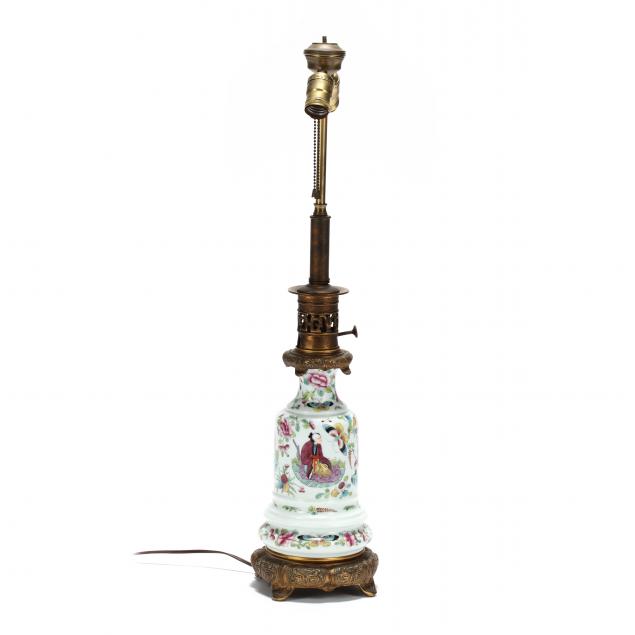 a-chinese-porcelain-lamp-with-butterflies