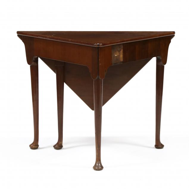 english-queen-anne-mahogany-handkerchief-table