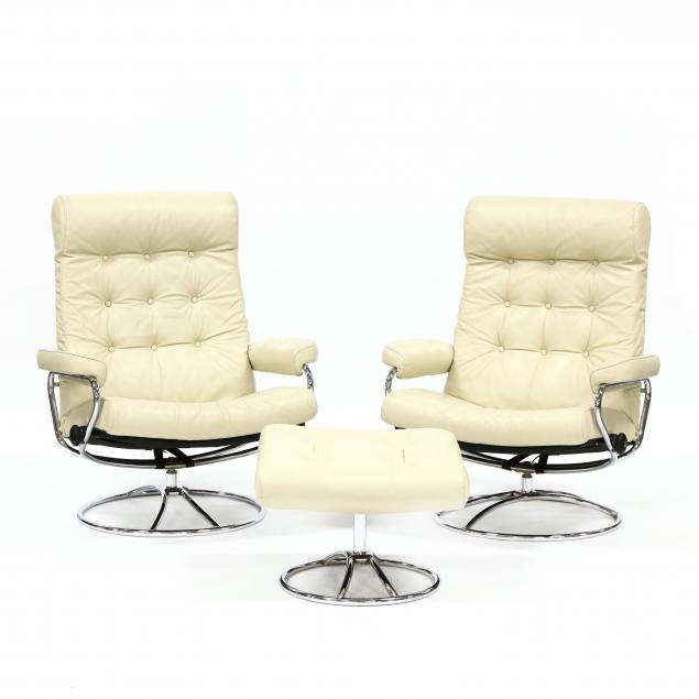 ekornes-pair-of-vintage-stressless-lounge-chairs-with-ottoman