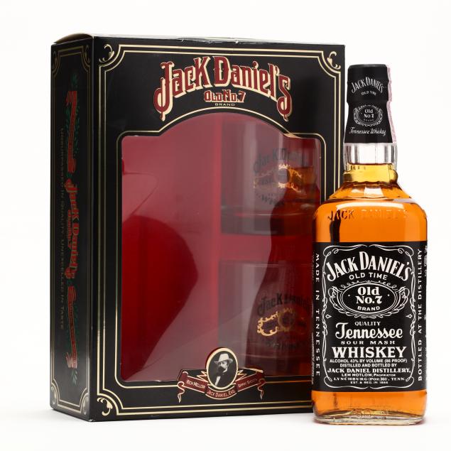 jack-daniels-bottle-glasses-gift-set