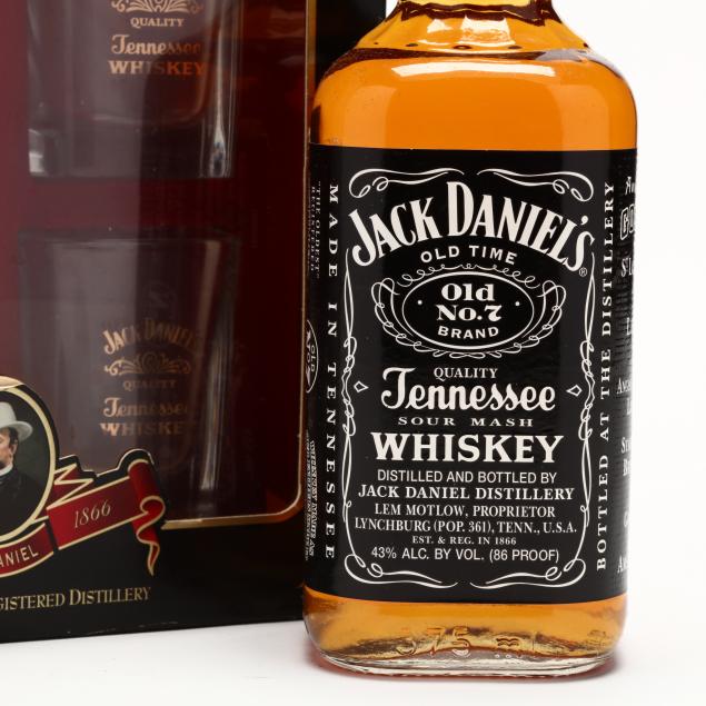 Jack Daniels Bottle & Square Shot Glasses Gift Set (Lot