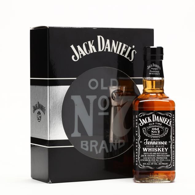 jack-daniels-bottle-stainless-steel-jigger-gift-set