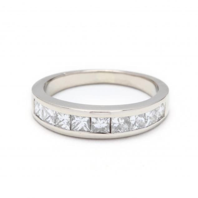 14kt-white-gold-and-diamond-band-ring
