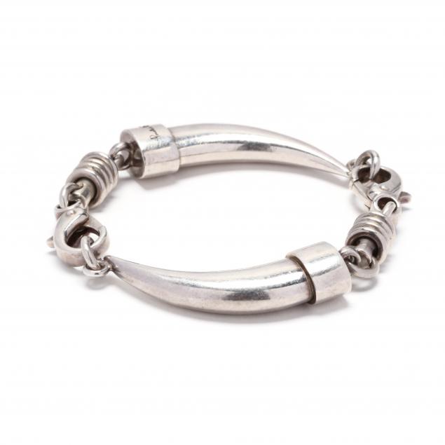 silver-bracelet-pomellato