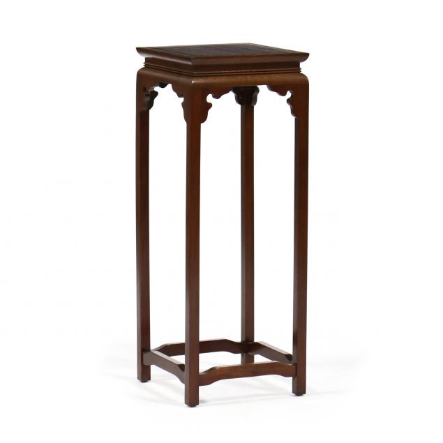 chinese-style-mahogany-tall-stand