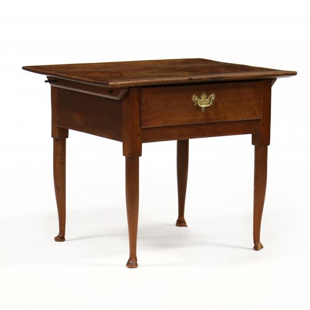 southern-queen-anne-walnut-one-drawer-tavern-table