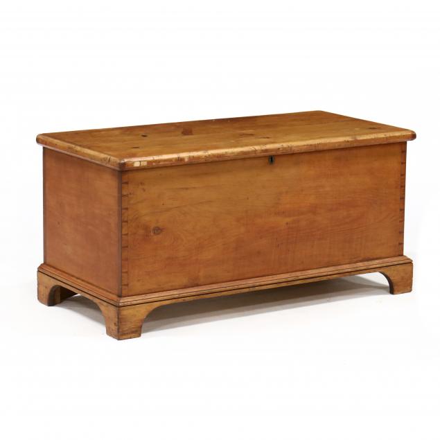 american-chippendale-pine-blanket-chest