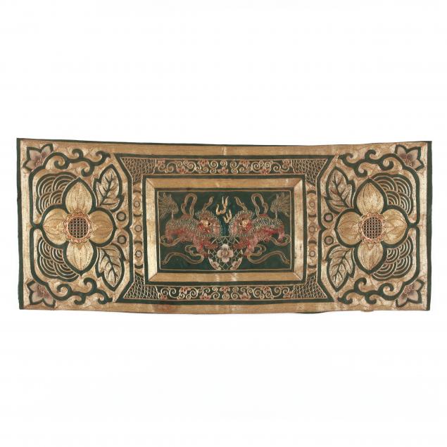 a-chinese-dark-green-and-gold-foo-lion-embroidery