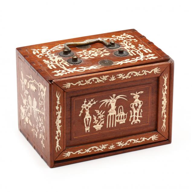 Chinese Mahjong with Wooden Box 9 x 6 x 2 inches (23x16.2x4.5