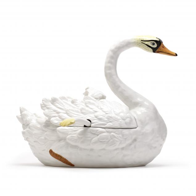 chelsea-house-large-swan-form-lidded-tureen-and-ladle