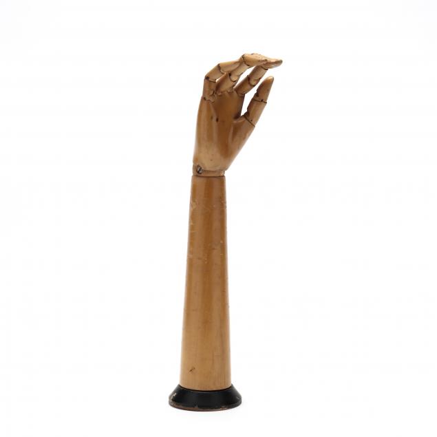 articulated-wood-artist-s-hand-form-mannequin